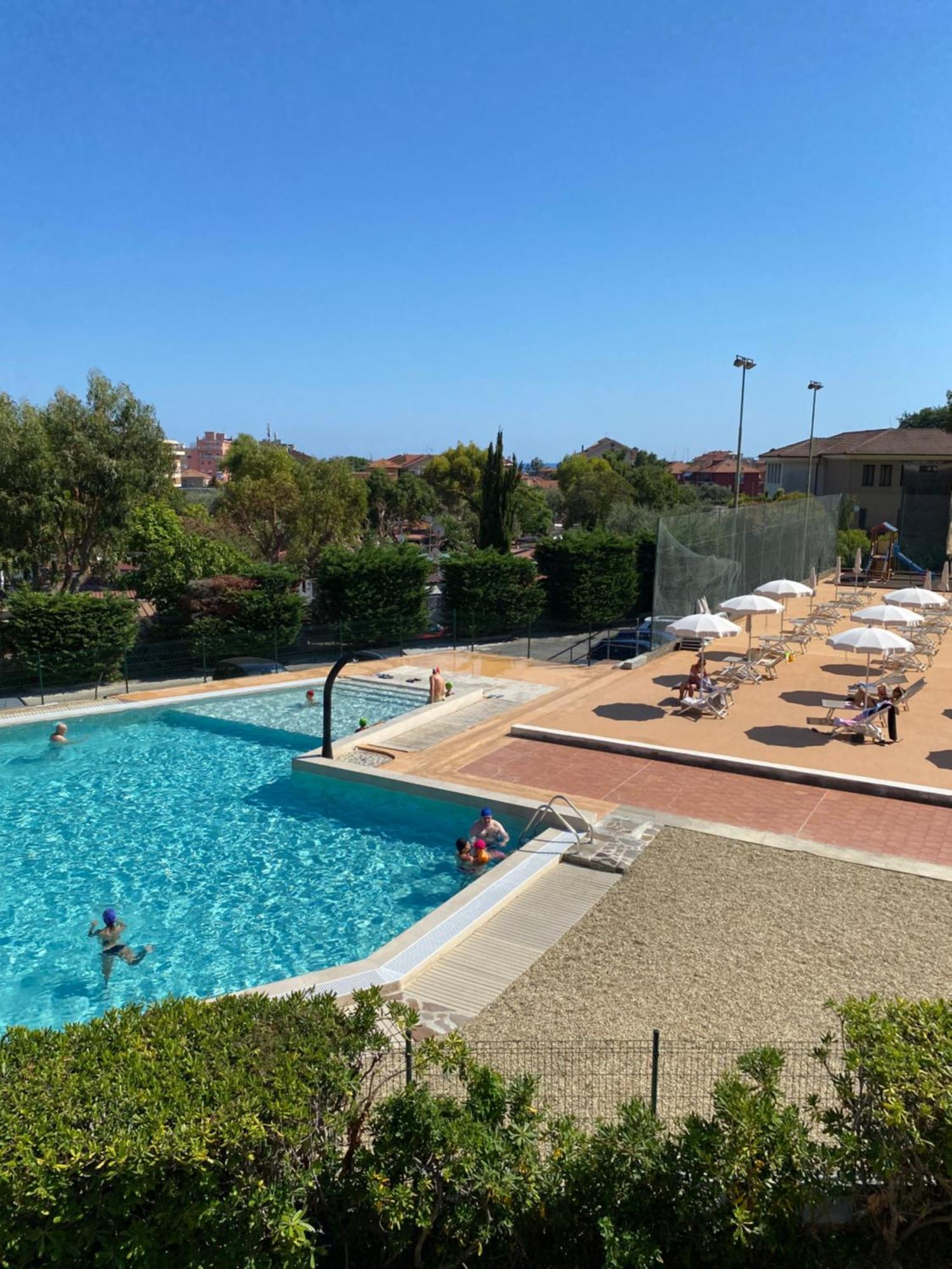 Il Borgo Della Rovere San Bartolomeo Al Mare Exterior photo