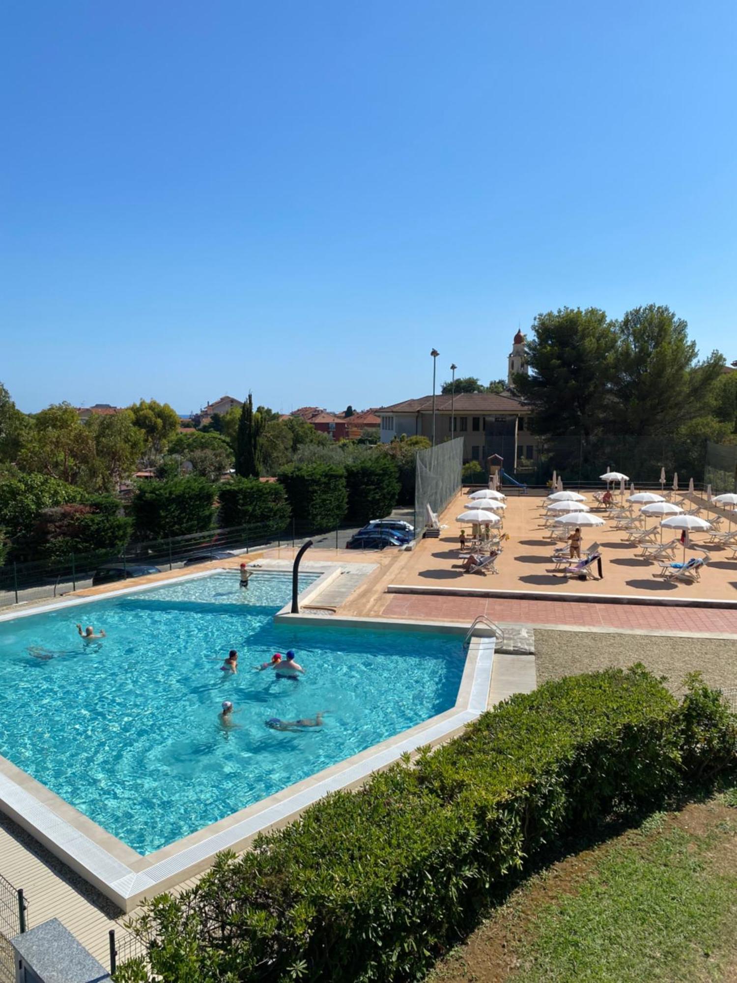 Il Borgo Della Rovere San Bartolomeo Al Mare Exterior photo