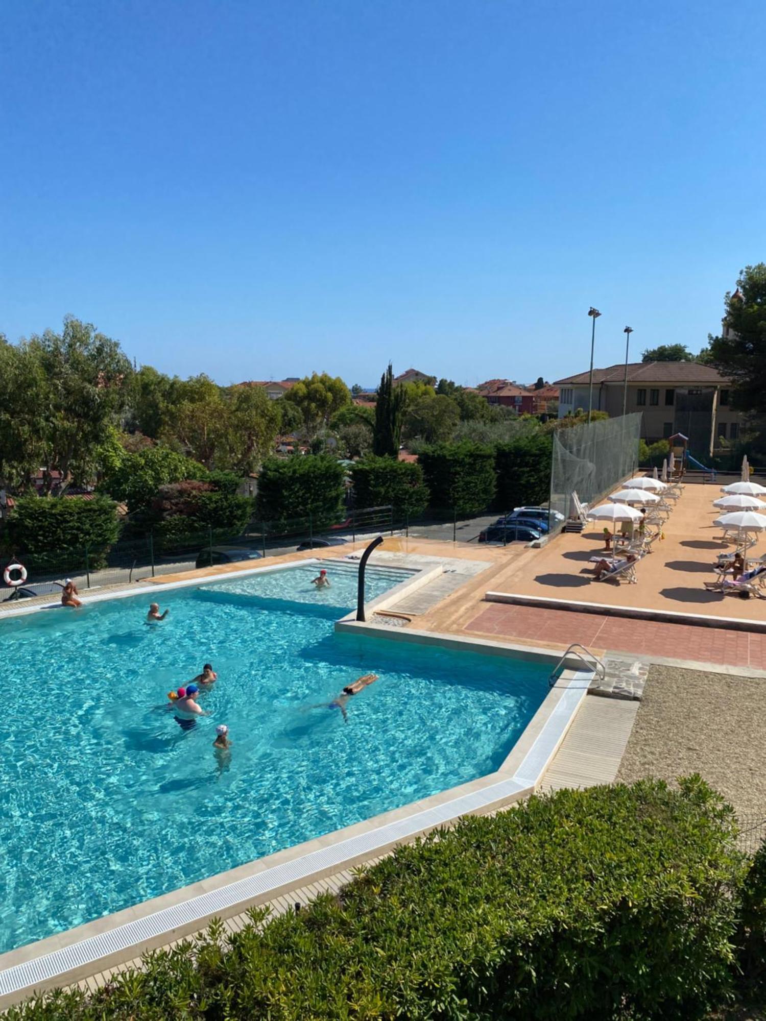 Il Borgo Della Rovere San Bartolomeo Al Mare Exterior photo