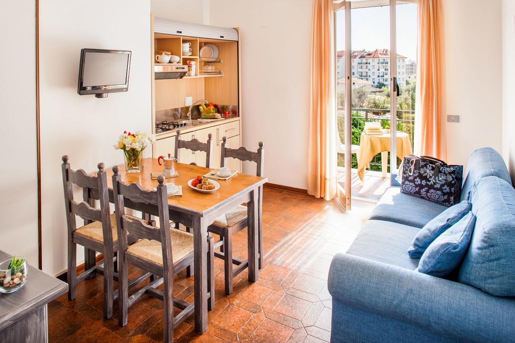 Il Borgo Della Rovere San Bartolomeo Al Mare Exterior photo