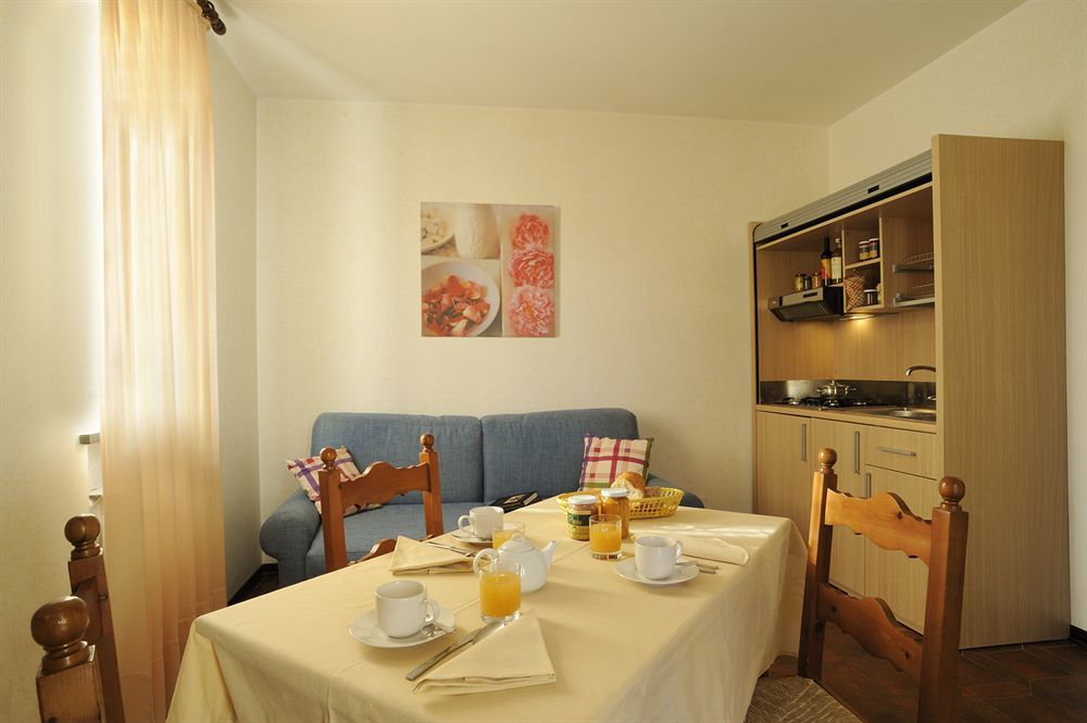 Il Borgo Della Rovere San Bartolomeo Al Mare Exterior photo