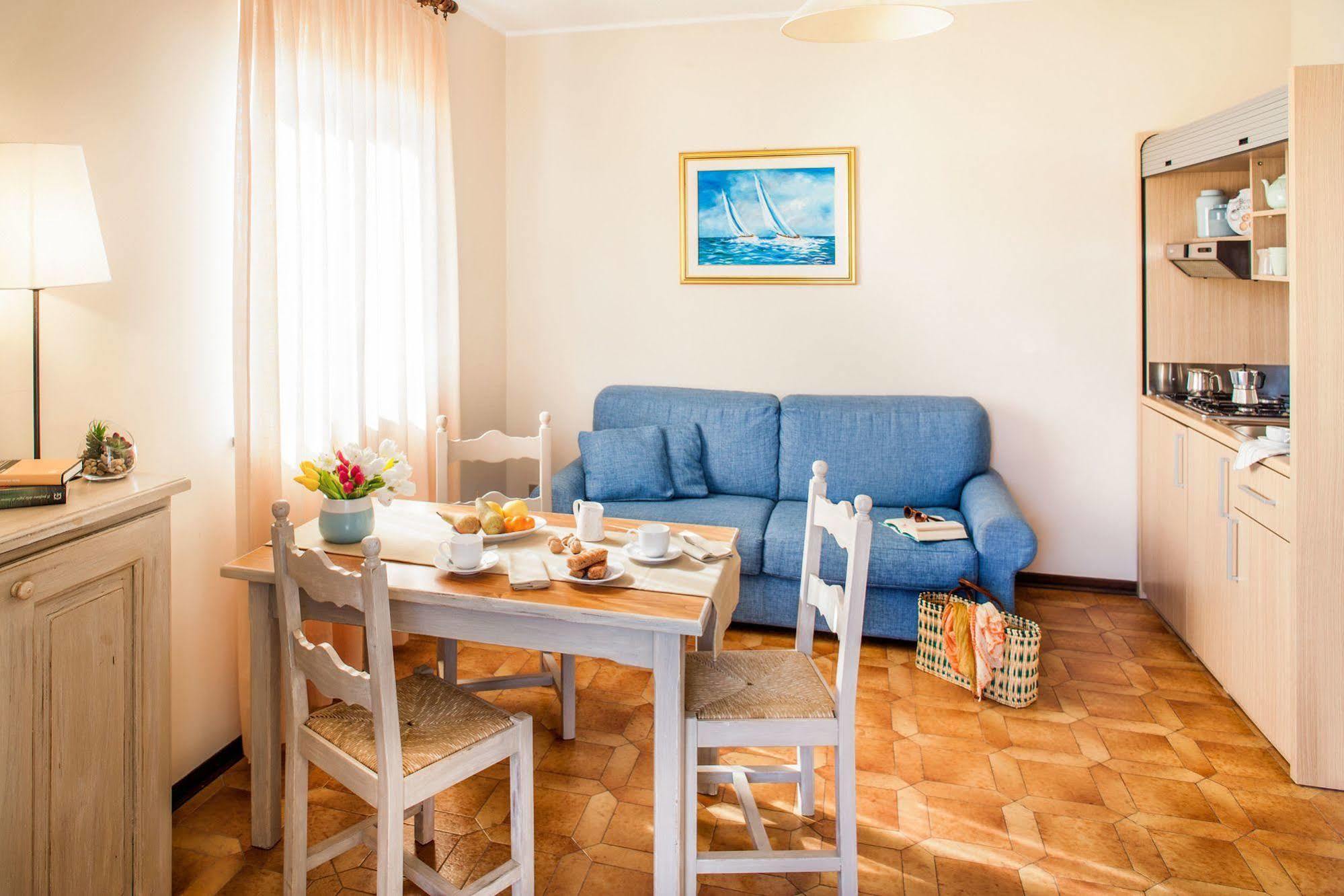Il Borgo Della Rovere San Bartolomeo Al Mare Exterior photo